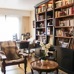 A Large 104 M Family Nest In Paris 15Th